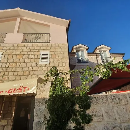 Marina דירה