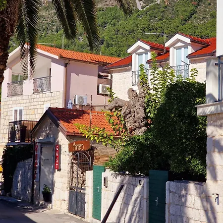 Marina Gradac (Split-Dalmatia)